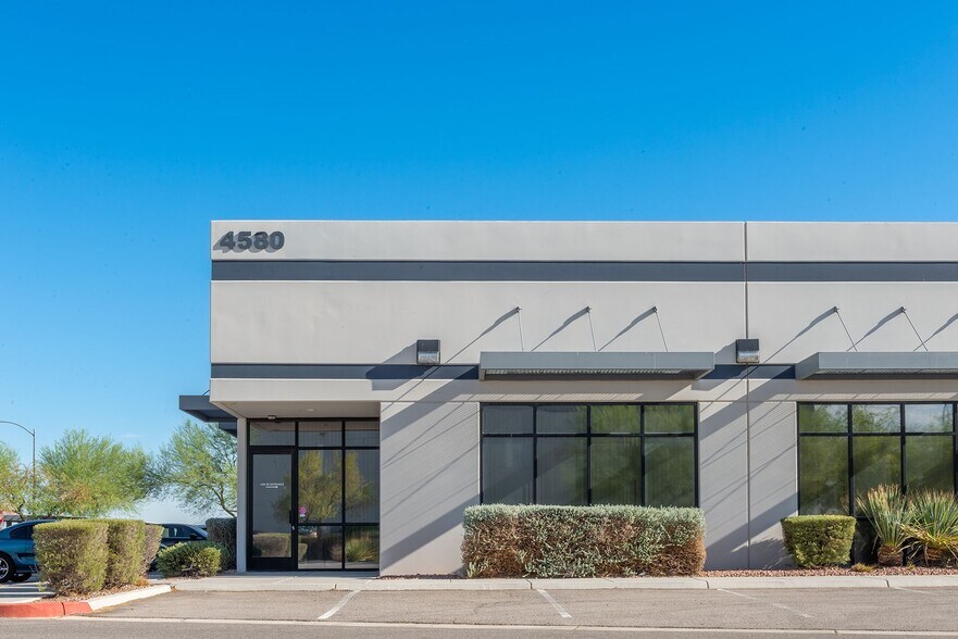 More Photos Of 4580 W Post Rd, Las Vegas Office For Sale