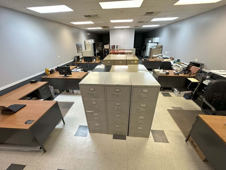 More Photos Of 116 W Clark St, Crown Point Office Residential For Lease