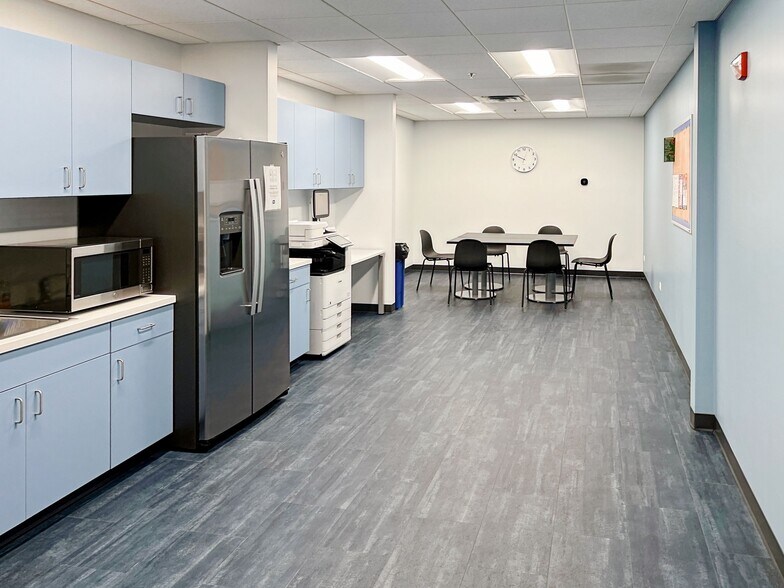 More Photos Of 7777 W Lincoln Hwy, Frankfort Coworking Space