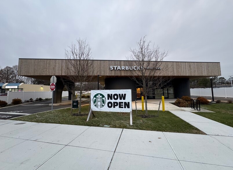 Primary Photo Of 718 Medford Ave, Patchogue Storefront For Lease