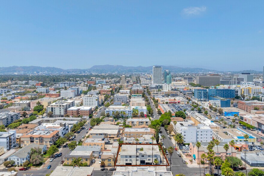 More Photos Of 3555 San Marino St, Los Angeles Apartments For Sale