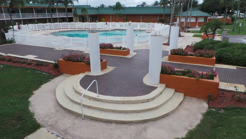 More Photos Of 6525 Us Highway 27 N, Sebring Hotel For Sale