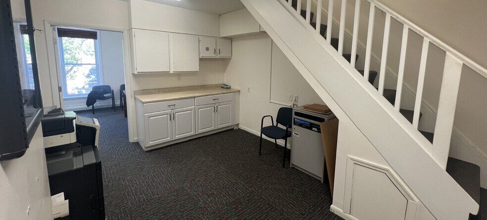 More Photos Of 1625 E Baltimore St, Baltimore Office For Sale