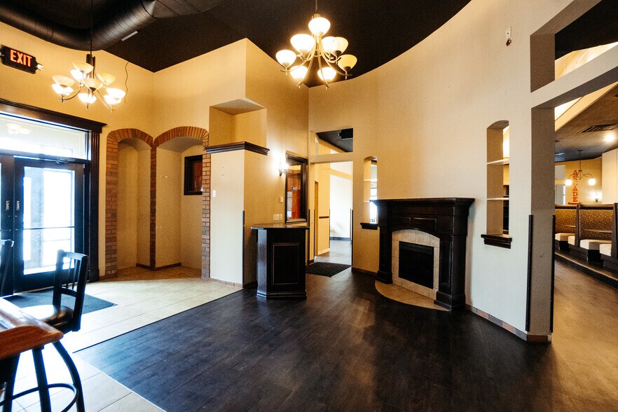 More Photos Of 525 N Peters Ave, Fond Du Lac Storefront Retail Office For Sale