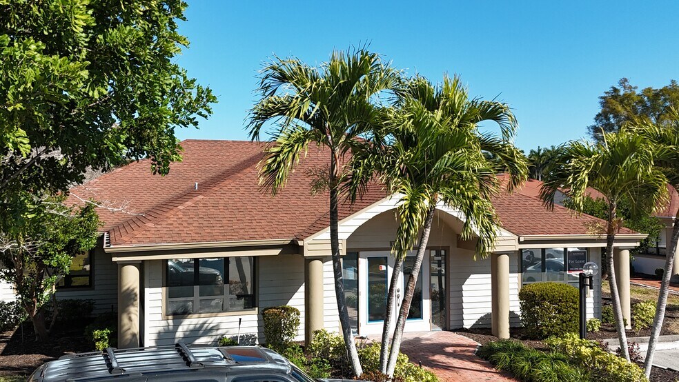 Primary Photo Of 12660 World Plaza Ln, Fort Myers Office For Lease