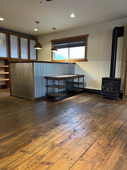 More Photos Of 10191 Donner Pass Rd, Truckee Freestanding For Lease