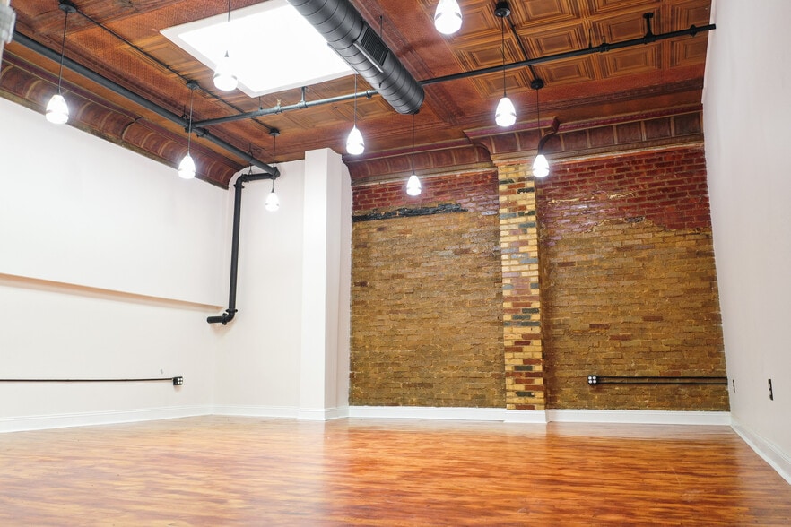 Primary Photo Of 5806-5810 Bergenline Ave, West New York Unknown For Lease