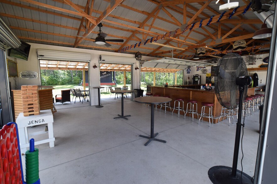 More Photos Of N7625 Parkway Rd, Crivitz Restaurant For Sale