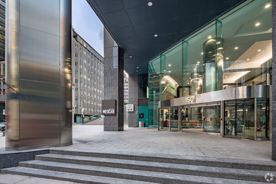 More Photos Of 150 York St, Toronto Office For Lease