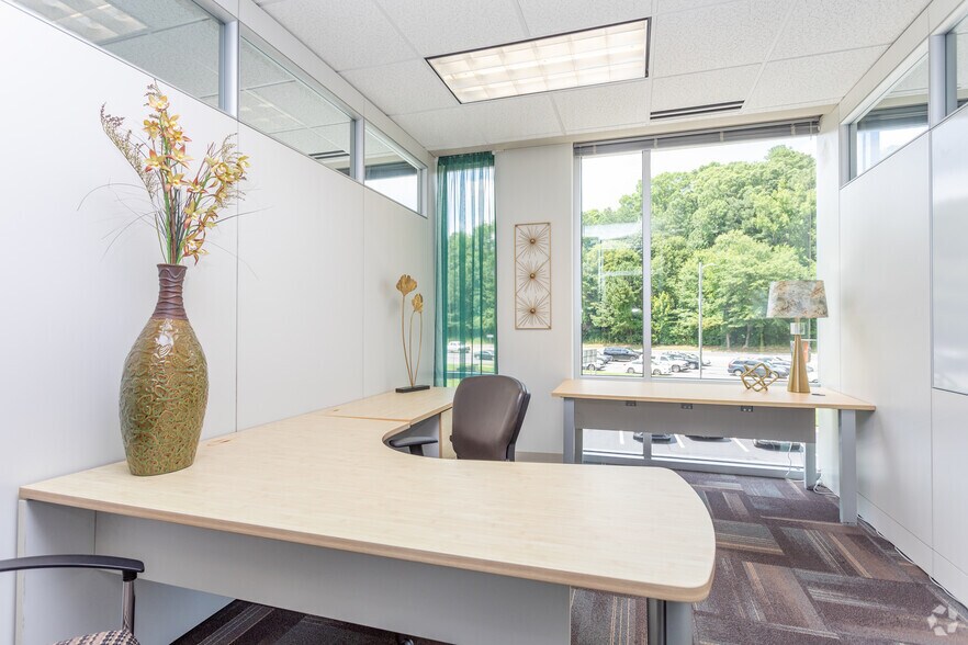 More Photos Of 4801 Glenwood Ave, Raleigh Coworking Space