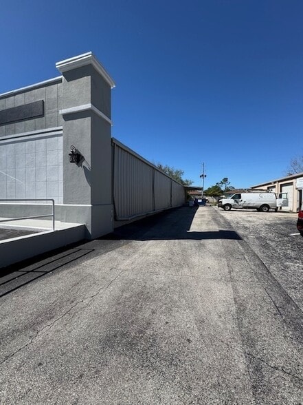 More Photos Of 1917 US Highway 27 N, Sebring Storefront For Sale