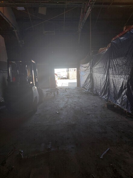 More Photos Of 700 Columbia St, Brooklyn Warehouse For Lease