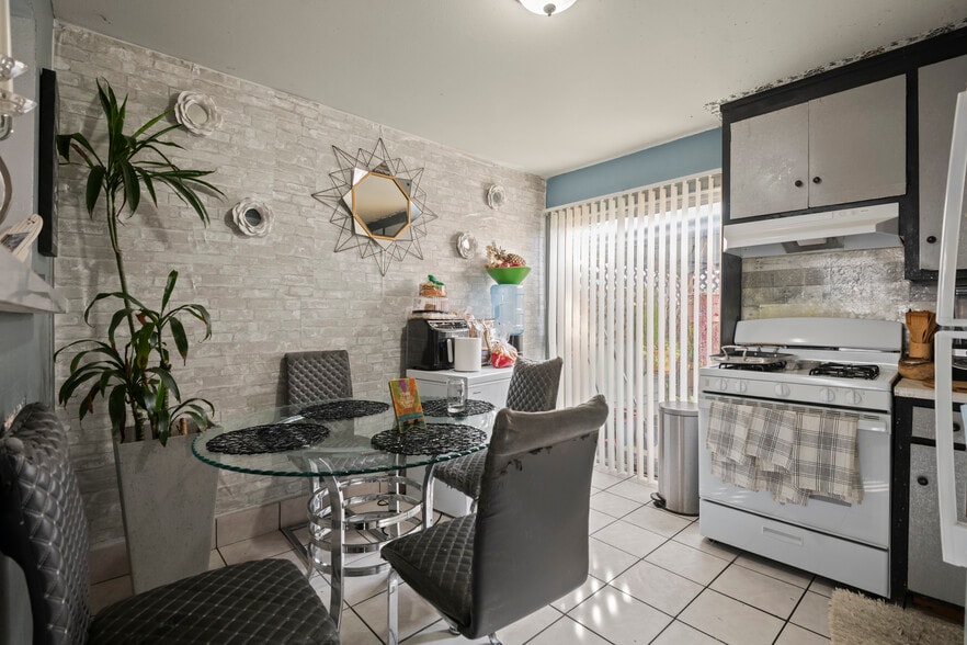 More Photos Of 21501-21599 Westpark St, Hayward Apartments For Sale