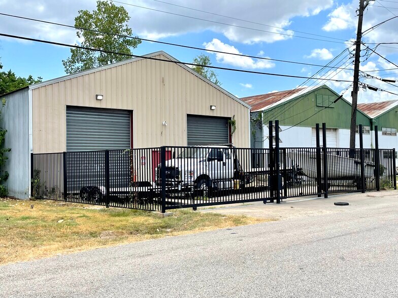 More Photos Of 0 Lozier, Houston Land For Sale
