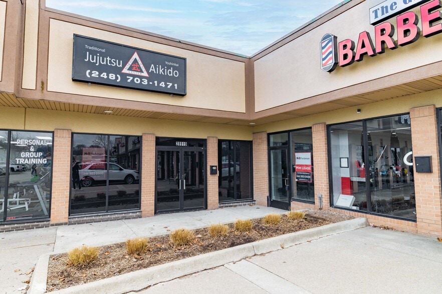 More Photos Of 20095-20119 W 12 Mile Rd, Southfield Storefront For Lease