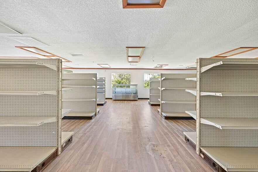 More Photos Of 30025 Yosemite Blvd, La Grange General Retail For Sale