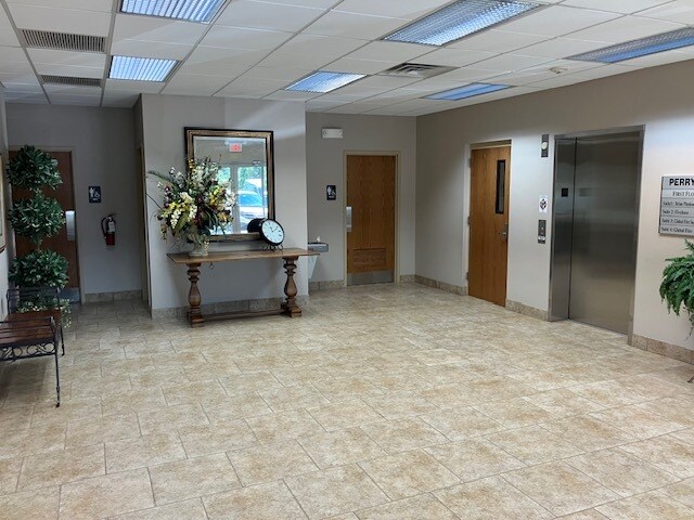 More Photos Of 78 W State Route 173, Asbury Flex For Sale