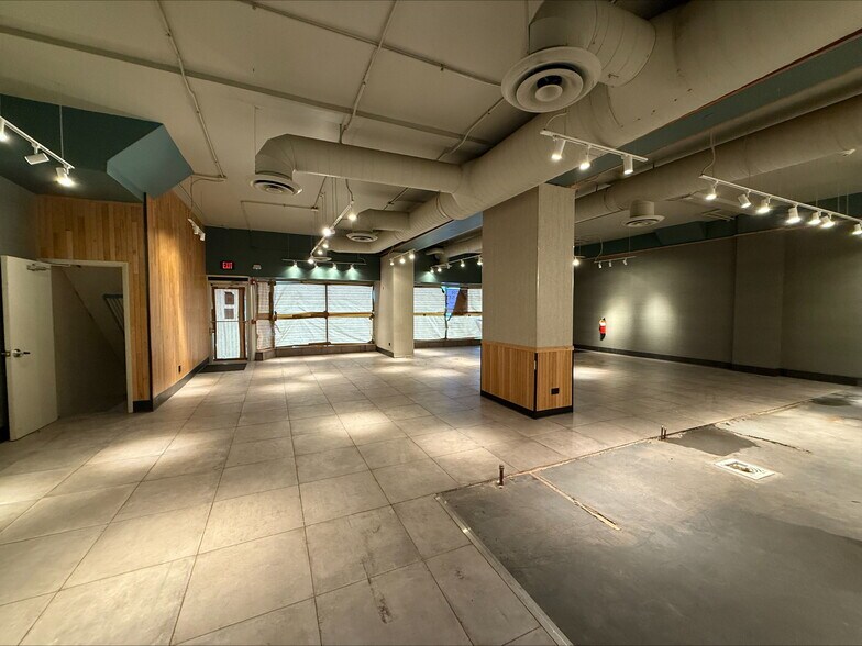 More Photos Of 337-353 Park St, Glencoe Storefront Retail Residential For Lease