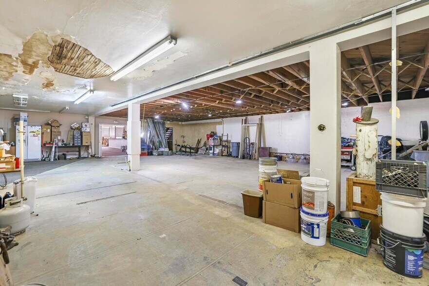 More Photos Of 233 Main Ave E, Twin Falls Storefront For Sale