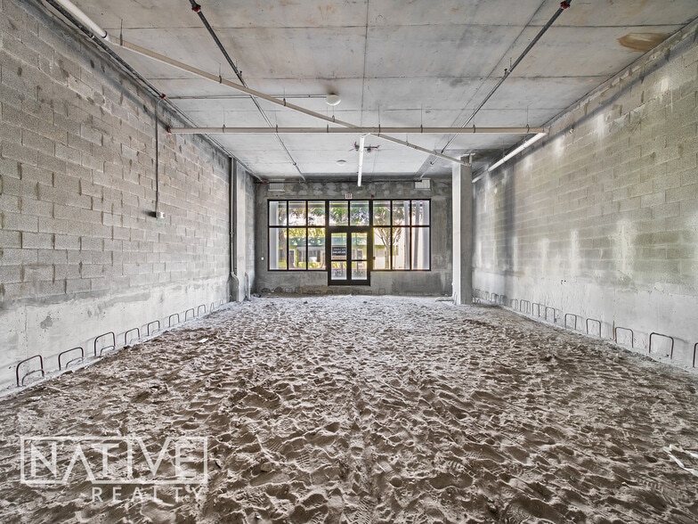 More Photos Of 2001 Hollywood Blvd, Hollywood Apartments For Lease