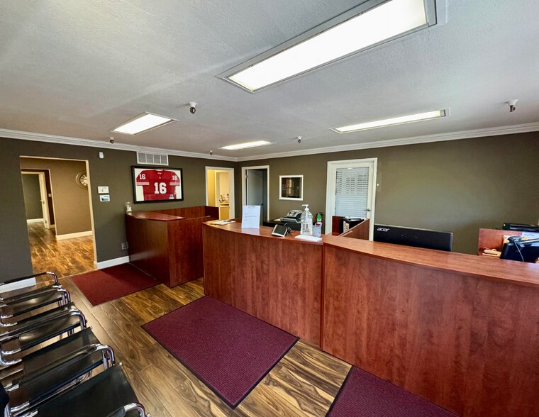 More Photos Of 1590 Rollins Rd, Burlingame Service For Lease