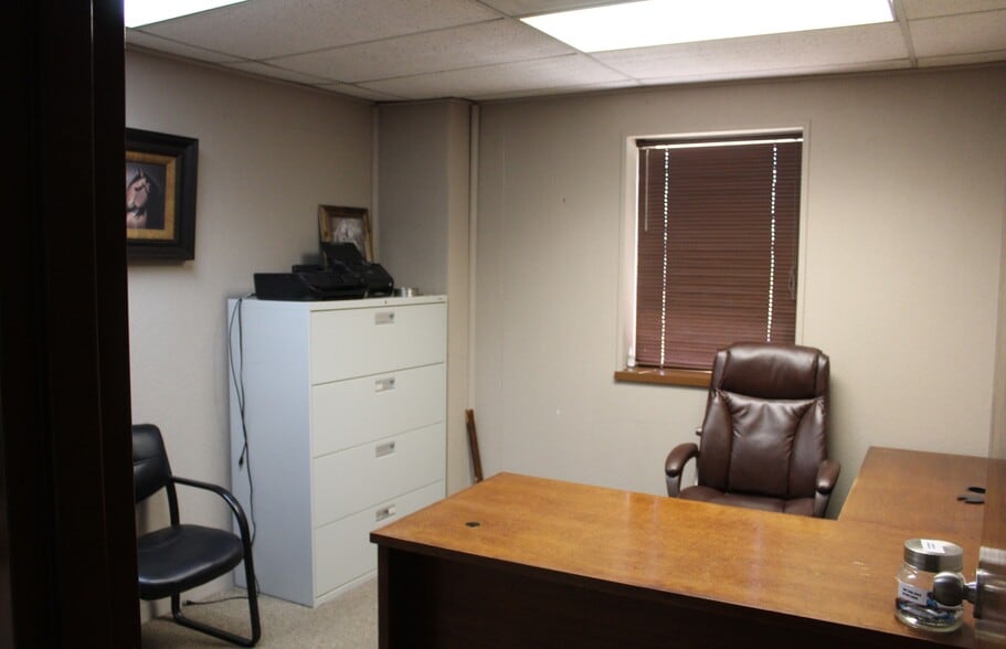 More Photos Of 4616 Oil Patch Dr, Woodward Warehouse For Sale