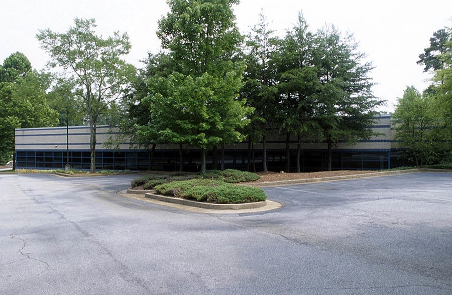 More Photos Of 11350 Technology Cir, Duluth Light Manufacturing For Sale