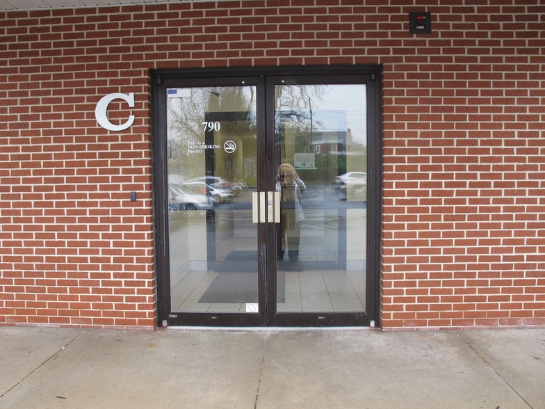 More Photos Of 790-798 New Holland Ave, Lancaster Unknown For Lease