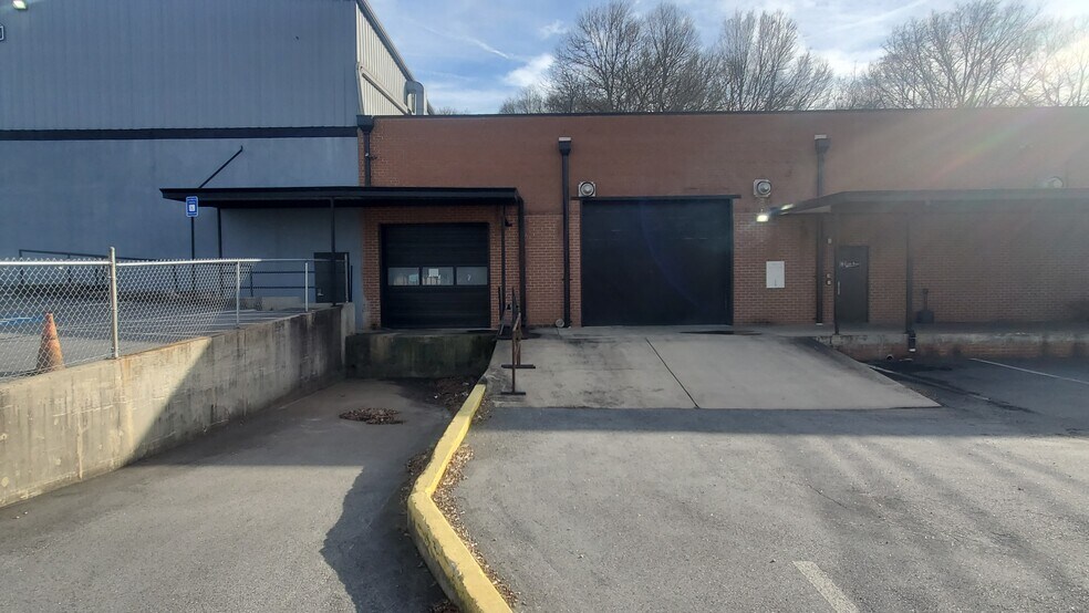 More Photos Of 394 N Clayton St, Lawrenceville Light Manufacturing For Sale