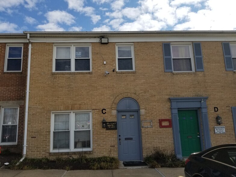 More Photos Of 4700 Stamp Rd, Marlow Heights General Retail For Lease