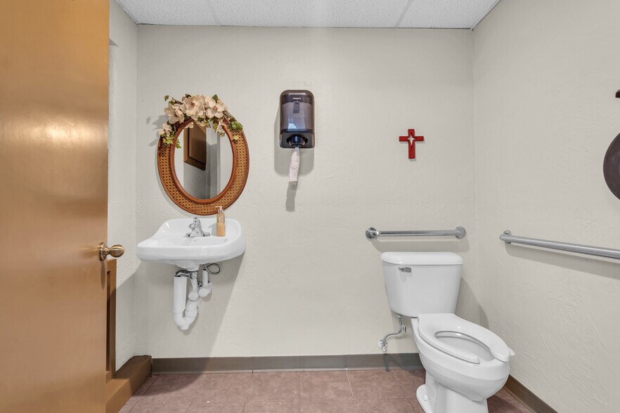 More Photos Of 727 4th St, Healdton Specialty For Sale