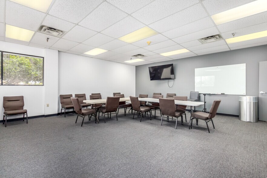 More Photos Of 655 E University Dr, Mesa Schools For Sale