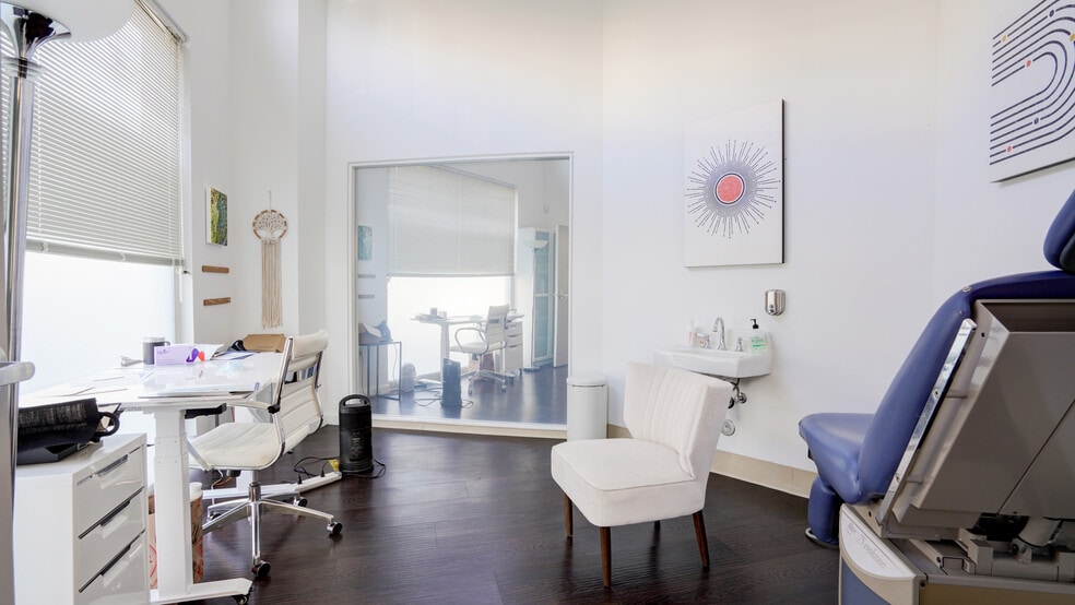 More Photos Of 665 Chestnut St, San Francisco Medical For Lease