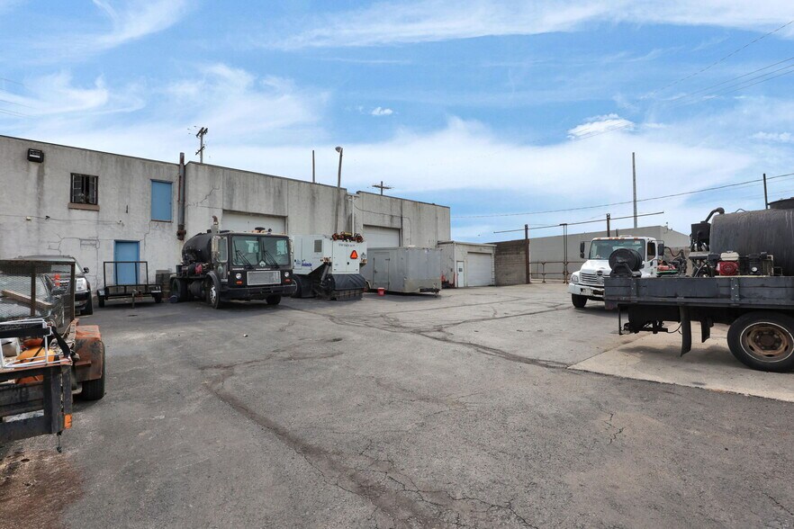 More Photos Of 771 St. Clair Ave, Columbus Warehouse For Lease