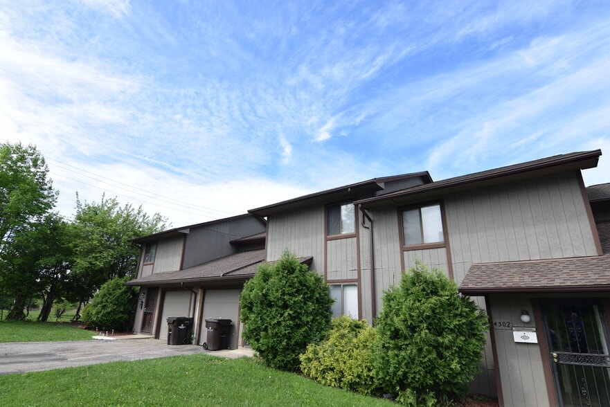 Primary Photo Of 4289 E 167th St, Cleveland Apartments For Sale