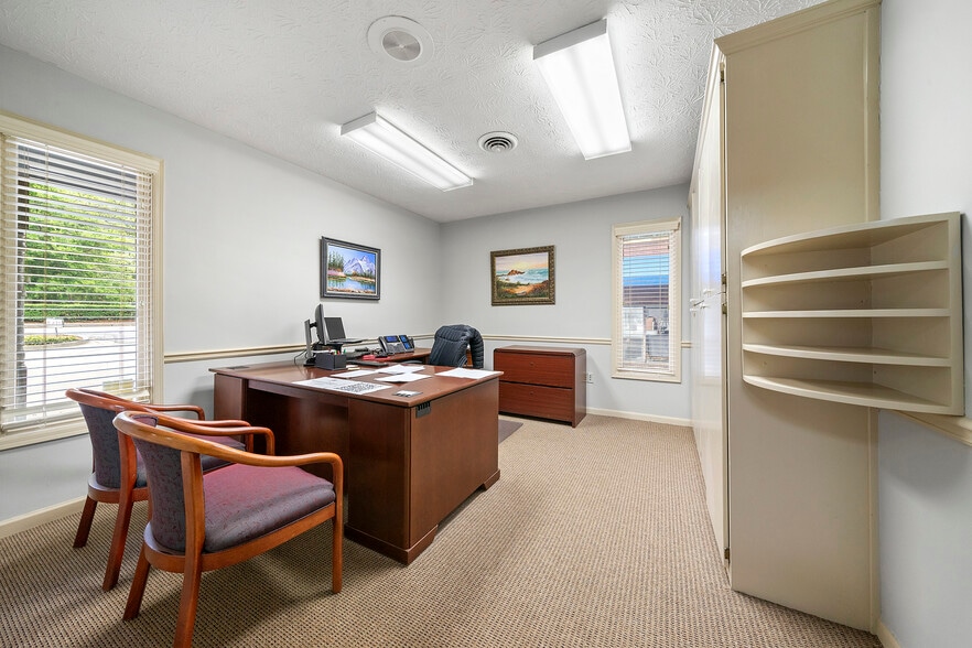 More Photos Of 125-145 E Georgia Ave, Fayetteville Freestanding For Sale