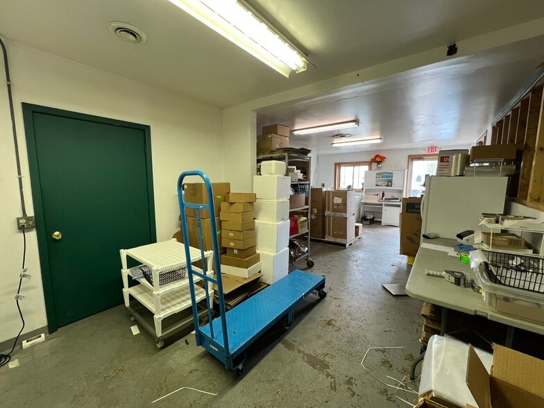 More Photos Of 6895 Paoli Rd, Belleville Restaurant For Lease