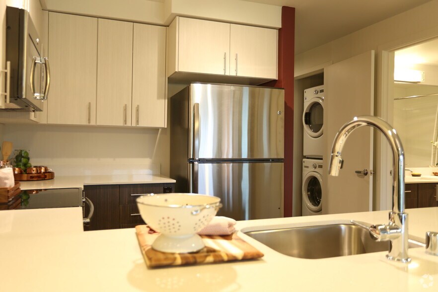 More Photos Of 324 Central Way, Kirkland Apartments For Lease
