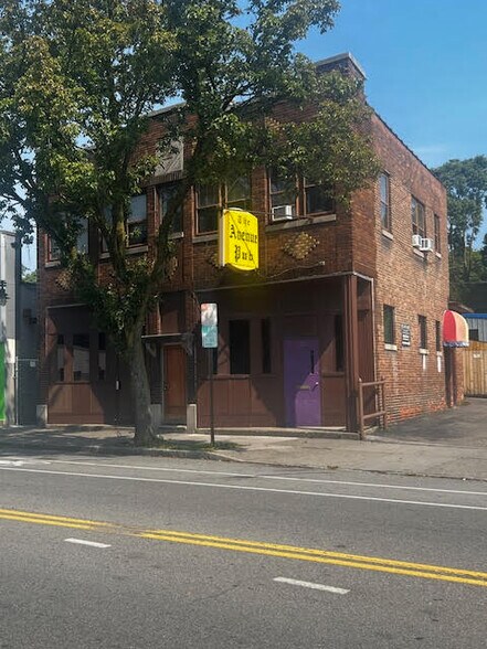 More Photos Of 520-522 Monroe Ave, Rochester Storefront Retail Residential For Sale