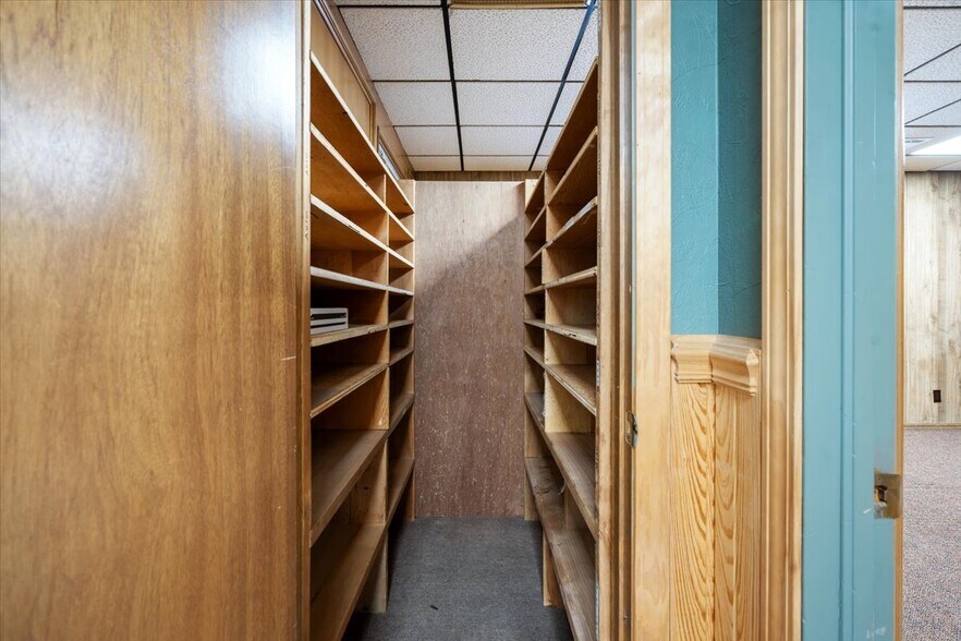 More Photos Of 411 W 1st St, Claremore Office For Sale