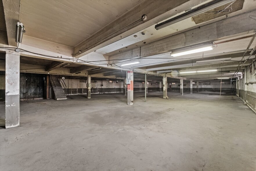 More Photos Of 135 E Cevallos St, San Antonio Manufacturing For Lease