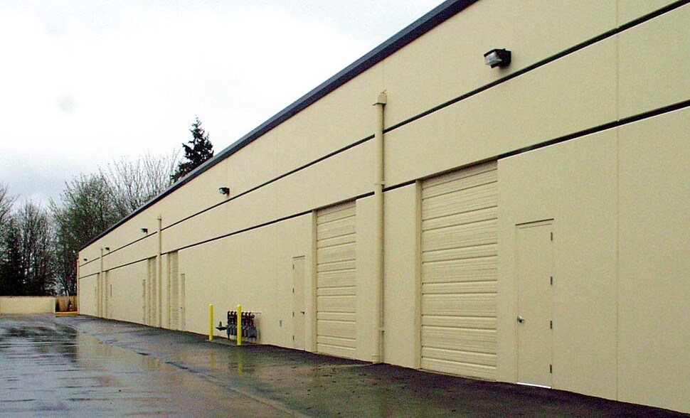 More Photos Of 16531 13th Ave W, Lynnwood Warehouse For Lease