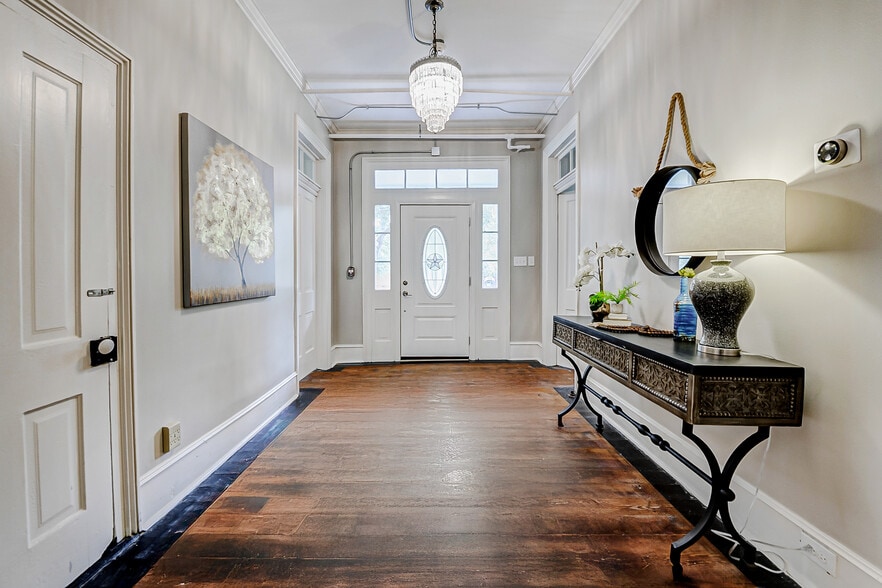 More Photos Of 902 Richmond Pky, Richmond Office Residential For Sale