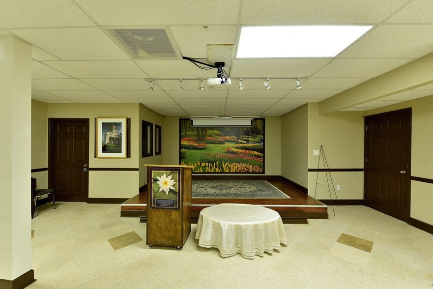 More Photos Of 2601 Sandy Plains Rd, Marietta Office For Sale
