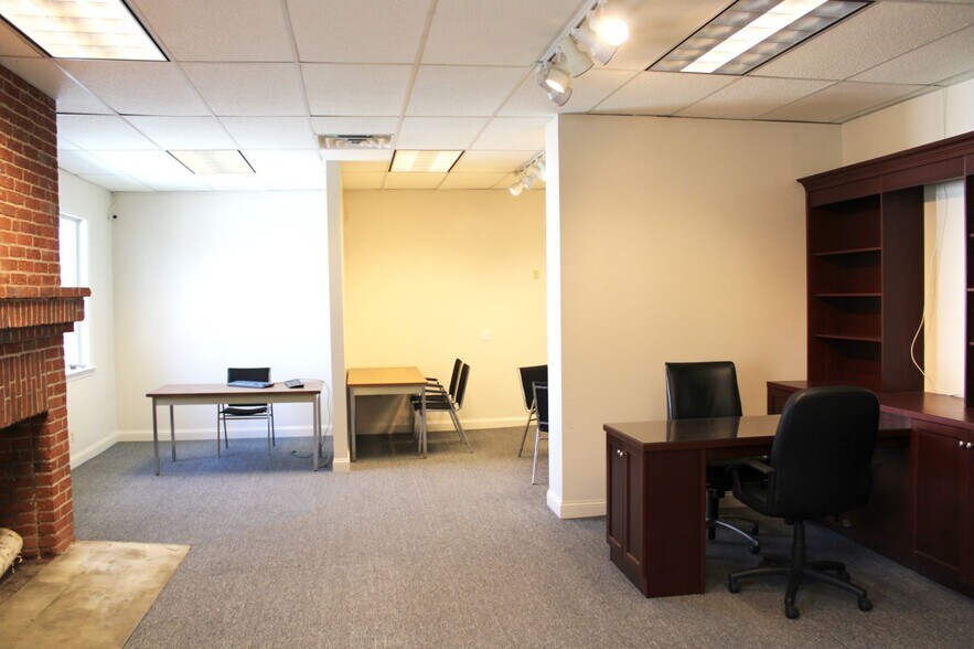 More Photos Of 50 W Main St, Ayer Office For Lease