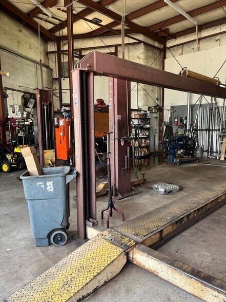 More Photos Of 2285 Crain Hwy, Waldorf Auto Repair For Sale