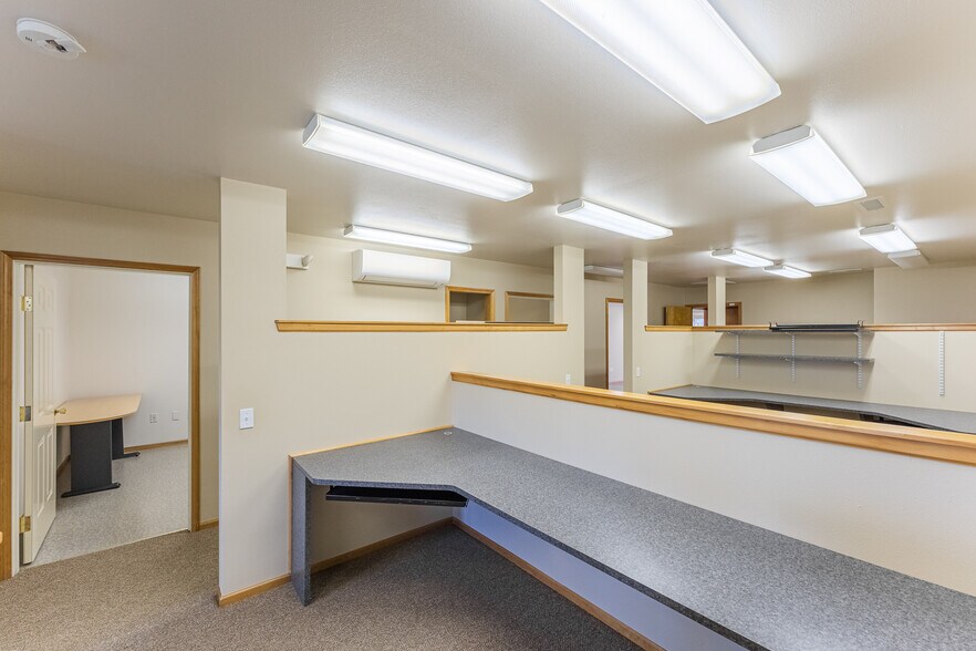 More Photos Of 914 Citadel Dr, Everson Office Residential For Lease