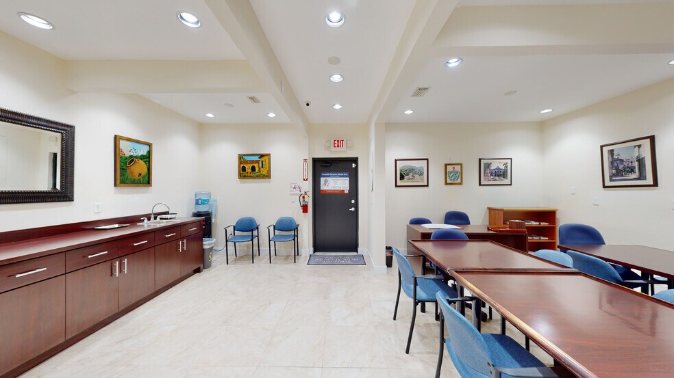 More Photos Of 235 W 49th St, Hialeah Medical For Sale