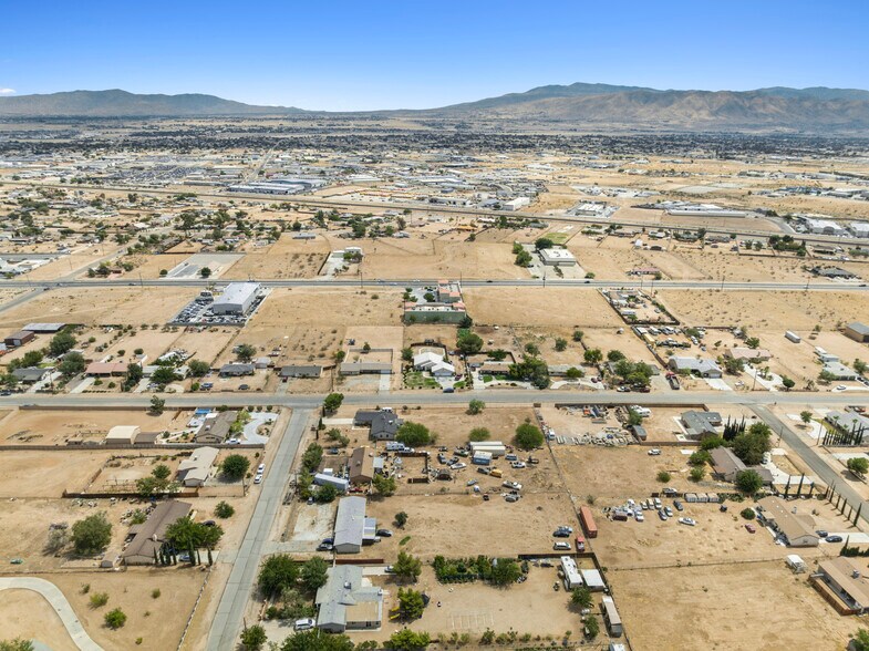 More Photos Of 11146 Hesperia Rd, Hesperia Unknown For Lease