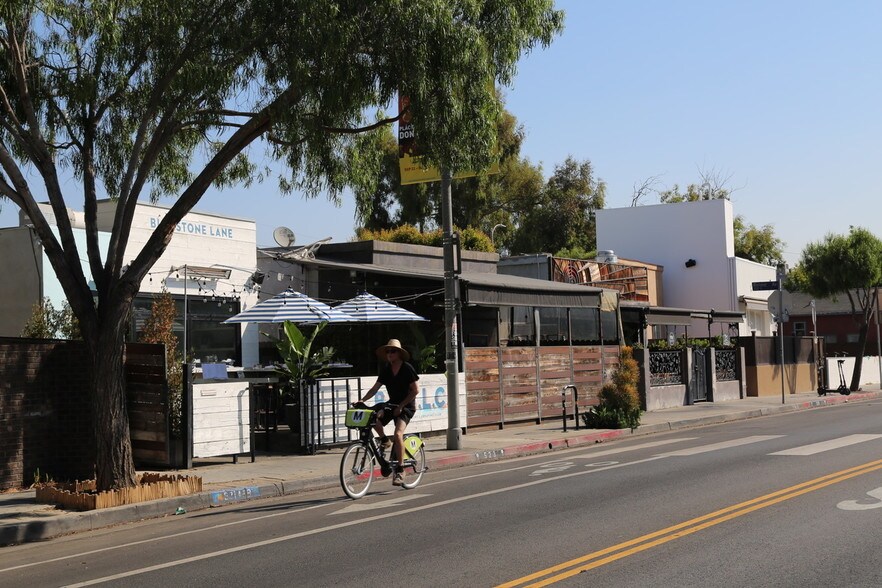 More Photos Of 523 Rose Ave, Venice Restaurant For Lease